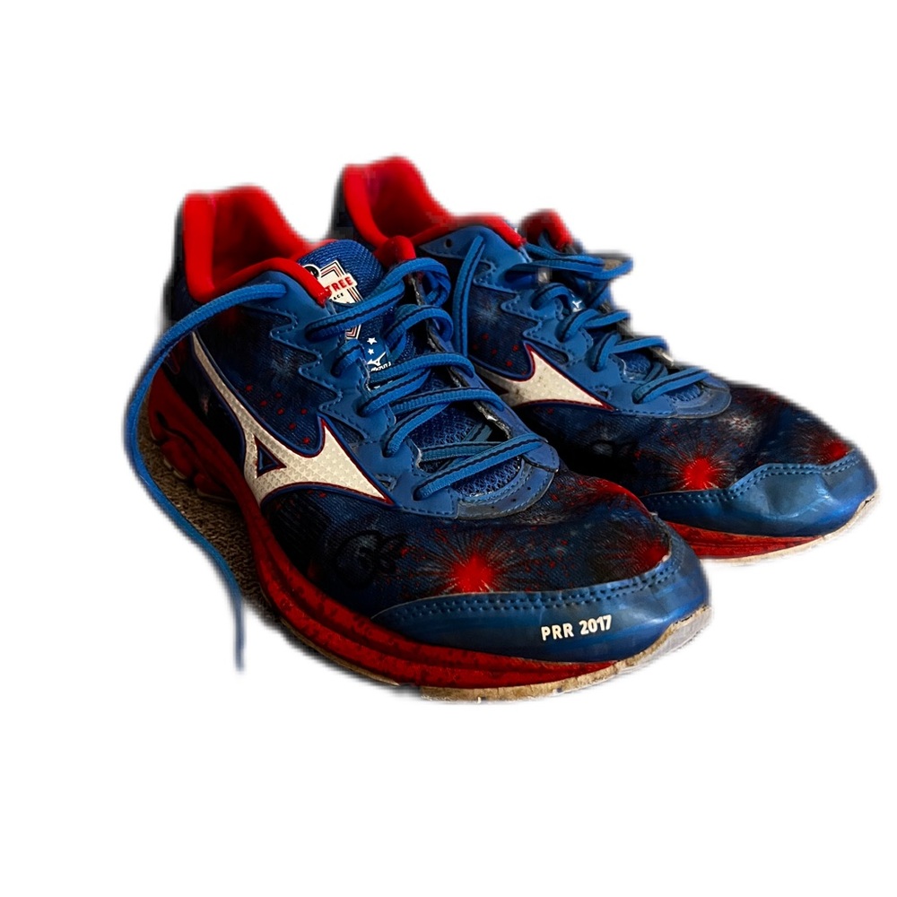 Woman’s Mizuno Wave Rider 20 2017 Peachtree Road Race. Size 9